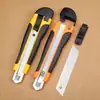 Cuchillo de utilidad con hoja negra antideslizante recubierta de goma, Cuchillo para papel tapiz engrosado, Cuchillo grande duradero multifuncional para abrir paquetes