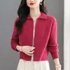 2026 Novo Cardigã de Tricô Liso com Lapela Feminino Temperamento Slim Fit Valorizador Manga Longa Zíper Curto Padrão Argyle