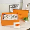 Conjunto de Café de Luxo Estilo Europeu Série H Ouge, Pratos de Jantar Estilo Ocidental, Canecas, Louças Domésticas de Porcelana Óssea Atacado