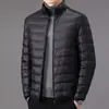Marca Mango Otoño e Invierno Chaqueta Ligera de Plumón Acolchada de Algodón para Hombre Corta Cuello Vertical con Capucha Mediana Edad y Ancianos Ligera Fina Abrigo Roto