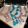 Reflejando la Belleza del Lago y el Agua~Brillante Collar Cuadrado Tachonado con Diamantes Irregulares, Cadena para Clavícula de Lujo Ligero y de Alta Gama, Artesanía Pesada y Lujoso Accesorio para el Cuello