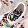 Más de 100 Estilos Aleatorios de Dijes para Zuecos Accesorios DIY Dibujos Animados Pvc Goma Blanda Decoración de Zapatos Hebilla Set en Stock Venta al por Mayor