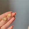 Corea del Sur Nuevo Estilo Simple Pequeño Fresco Celebridad de Internet Mismo Estilo Estilo Palacio Coloridos Perla s925 Plata Pin Pendientes Pendientes