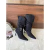 Estilo Coreano 2026 Sapatos Femininos Bico Fino Salto Agulha Botas Empilhadas Femininas Couro Fivela Plissado Botas de Cano Médio Estilo Western Botas de Moda