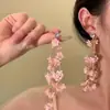 Belleza rosa ~ Pendientes con borlas de flores rosas de súper hada, pendientes dulces para mujer, joyería para las orejas para las vacaciones de primavera y verano, clip para las orejas
