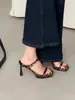 Primeiro Encontro com as Sandálias de Salto Ultra Alto com Uma Tira Populares da Temporada da Moda para Mulheres, Sandálias Plataforma Impermeáveis de Verão para Uso ao Ar Livre, Sexy e Reveladoras