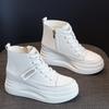 Dentro de aumentar pequenos sapatos brancos de couro de vaca feminino fundo grosso 2021 outono e inverno Nova plataforma bolo fundo lado alto pequeno cabelo de uma peça