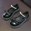 Sapatos de Princesa com Solado Macio para Meninas 2026 Primavera/Verão Novos Estilo Britânico Mary Jane Sapatinhos de Couro com Pérolas Sapatilhas Casuais