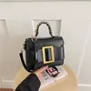 Bolsa de Mão com Textura Cruzada 2026 Verão Nova Bolsa Feminina Estilo Retrô Bolsa de Ombro Decoração com Cinto de Couro Bolsa Transversal