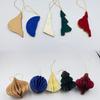 Venta al por mayor transfronteriza de bolas de papel de nido de abeja de colores, traje de Navidad, decoración del sitio de vacaciones, artesanías de papel grueso, bolas de nido de abeja