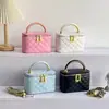 Direto do fabricante: bolsa feminina chique em formato de caixa, nova coleção 2026, com alça de corrente em padrão de losangos, uma bolsa de ombro estilosa que também pode ser usada na transversal, perfeita para o trabalho