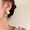 Lugong Nuevos Aretes Metálicos con Forma de Abanico de Aleación para Mujer Nicho Diseño Torcido Aretes Vintage Europeos y Americanos Joyería para la Oreja