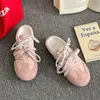 Pantuflas Retro de Suela Gruesa Cerradas para Mujer, Estilo Nuevo de Verano 2026 para Exteriores, Suela Suave Antideslizante, Versátiles Zapatos Pantuflas Sandalias de Entrenamiento Alemanas que Aumentan la Altura
