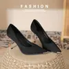 Zapatos de Mujer Piel Genuina Verano Mujer Moda de Gama Alta Universal Combinan con Todo Nicho Resistentes al Desgaste Boca Baja Goma Zapatos de Tacón para Banquetes Tendencia