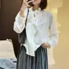 Camisa de Mujer Otoño Manga Larga Cuello Alto con Orejas de Madera Francesas, Holgada, Capa Base, Diseño Chic, Temperamento Retro, Top