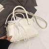 Bolsas Femininas de Luxo 2025 Nova Moda Tendência Primavera e Verão Design de Nicho Bolsa Transversal Bolsa Carteiro Popular Bolsa Almofada