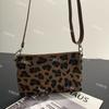 Bolsa Estampa Leopardo Feminina Nova Transversal Tricotada Bolsa para Celular Moda Tendência Versátil Transversal Bolsa para Celular de Ombro