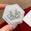 Pendientes de Plata Bañada en Oro Real con Cierre de Aguja de Plata, Nuevo Estilo Chino, Pendientes Exquisitos para el Año de Nacimiento, Pendientes de Lujo Ligero de Gama Alta de Moda para Mujer