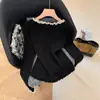 Tricô Coreano Doce com Gola de Renda para Mulheres no Inverno Novo Design Versátil Top de Base de Manga Longa