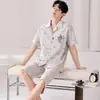 [Algodón Puro] Conjunto de Ropa para Hombre de Verano 2026 Nuevo Cárdigan de Manga Corta y Shorts Juvenil Para Usar Fuera de Casa