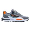 2025 nuevo primavera y otoño zapatilla simple moda suela suave zapatos de hombre cómodos malla transpirable zapatos casuales venta al por mayor