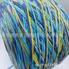 Fio fino cintilante em gradiente azul-esverdeado de mar profundo para crochê de renda de primavera e verão, elásticos de cabelo feitos à mão, bonecas e fio brilhante tingido em gradiente