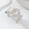 Pulsera Ancha de Flor de Personalidad Nueva Transfronteriza Europea y Americana Joyería de Mano Geométrica Abierta Fría de Gama Alta Ajustable Venta al por Mayor
