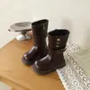 Botas Longas de Camada Única Estilo Britânico Vintage para Meninas 2026 Outono/Inverno Nova Versão Coreana Casuais Sola Macia Antiderrapante Botas de Couro Princesa