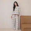 (Bunai VIP) Conjunto de pijama de três peças com design original para outono e inverno, com mangas compridas e calças compridas, moderno para mulheres, pode ser usado fora de casa