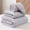 Toalha de Banho Grande de Veludo Bolha, Veludo Coral, Macia e Absorvente, Toalha de Rosto de Secagem Rápida, Veludo Leite, Toalha de Banho de Comércio Exterior Transfronteiriço