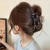 Grampo de cabelo de tubarão de luxo extra grande para mulheres, novo modelo de alta qualidade 2026, grampo de cabelo com pérolas estilo coreano versátil atacado