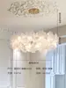 Lámpara de araña estilo francés para sala de estar 2025 Modelo nuevo Luz principal Luz creativa Lujo ligero Estilo crema Pasillo Lámpara de cristal Comedor de alta gama Dormitorio