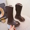 Botas de Couro da Moda Cano Alto para Meninas 2025 Outono/Inverno Novo Estilo Estilo Estrangeiro Exquisite Botas Longas Infantis Botas de Couro Casuais para Meninas