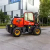 La Fábrica Produce una Carretilla Elevadora Todoterreno de 3.5 Toneladas con Tracción en las Cuatro Ruedas para Transporte en Huertos y Terrenos Fangosos, una Carretilla Elevadora Diésel de Tracción en las Cuatro Ruedas Que No Se Atascará