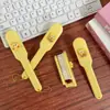 Peine Plegable Portátil Lindo de Dibujos Animados para Estudiantes y Damas en Casa y Dormitorio Peine de Doble Propósito para Alisar el Cabello para Niñas Peine de Plástico con Forma de Corazón