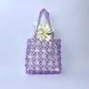 Bolso morado personalizado, versátil y bonito, tejido a mano, con perlas y cuentas de cristal. Una influencer lo elige.