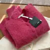 Suéter de mohair rosa claro super bonito com gola redonda para mulheres Outono/Inverno 2026 cardigã de tricô macio e felpudo top grosso