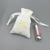 Bolsas Blancas de Terciopelo Hechas a Medida de Fábrica en Tamaños, Colores y Logos Personalizados para Empaque de Joyería, Lápices Labiales, Perfumes y Auriculares Bluetooth