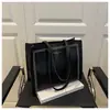 Bolsa Tote Grande Capacidade Retrô para Mulheres 2025 Nova Moda Bolsa de Ombro Simples Bolsa de Axila Casual para o Dia a Dia