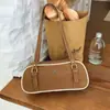 Bolso tipo almohada transfronterizo simple y moderno para mujer, bolso de hombro retro de color contrastante para otoño e invierno, bolso de hombro para commuting, bolso de alta gama