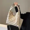Novedad Otoño e Invierno 2024 Bolso con Bordado de Prisma para Mujer Bolso de Hombro Cruzado de Gran Capacidad Chaqueta Acolchada de Algodón Bolso Tote de Viaje Versátil