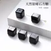 Venda Direta da Fábrica Escultura de Gato da Sorte em Obsidiana Prateada Natural Novo Estilo Chinês Acessórios para Joias DIY Estilo Chinês Furo Passante Atacado