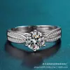 Anillo de Plata de Ley 925 Simple con Diamante Moissanita para Mujer Transfronterizo Transmisión en Vivo Lujo Ligero Moissanita Anillo Elegante Venta al por Mayor de Fábrica
