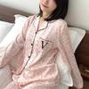 Pijama de manga larga con estampado de leopardo de alta gama para mujer, otoño, malla de seda de hielo, rojo, pantalones de viento, temperamento casual, traje de ropa para el hogar, venta al por mayor