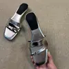 Sandalias de Mocasín para Mujer para Uso al Aire Libre, Estilo Coreano de Moda 2026, Versátiles y Elegantes, de Tacón Bajo, Únicas y Chic, Sandalias Metálicas