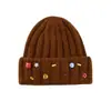 Gorro de Punto con Botones de Colores Hecho a Mano Estilo Dulce Retro para Niña Otoño Invierno Cálido Gorro de Lana Hace que la Cara se Vea Más Pequeña Versátil Gorro para el Frío para Mujer Fuente Personalización