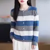 Cardigã listrado azul claro e cinza transfronteiriço, suéter feminino de gola redonda com color block retrô, estilo suave, adequado para figuras petites, peça de tricô para usar por cima