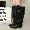 Novas botas finas de bico fino, cano alto empilhado com fivela de cinto, estilo europeu e americano, botas femininas longas com salto grosso, botas longas de tecido 2026