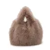 Otoño e Invierno 2025 Bolso Peludo Lindo Estilo Nuevo Portátil Gran Capacidad Bolso Cubo Relleno Transfronterizo