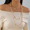 Cadena Larga de Suéter de Venta Caliente Europea y Americana para Mujer, Collar de Accesorios de Ropa de Flor de Rosa de Perlas de Imitación Multicapa para Mujer al por Mayor
